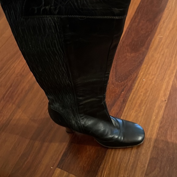 Dolce and Gabbana Vintage Boots, Black 7.5 - Picture 2 of 6